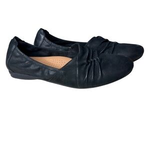 Clarks Women’s Rena Way Black Flats. Size 10 W